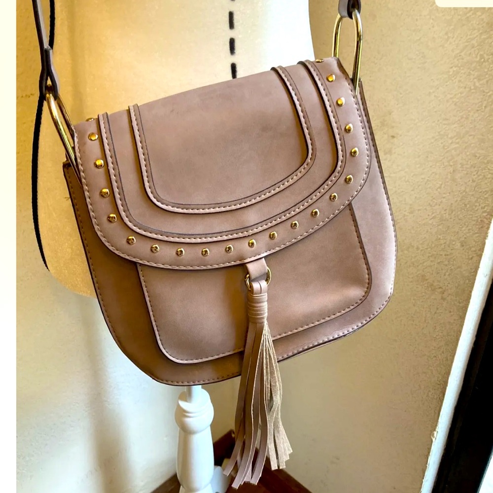 FRANCOSARTO 🌹 gold color bag with tassel